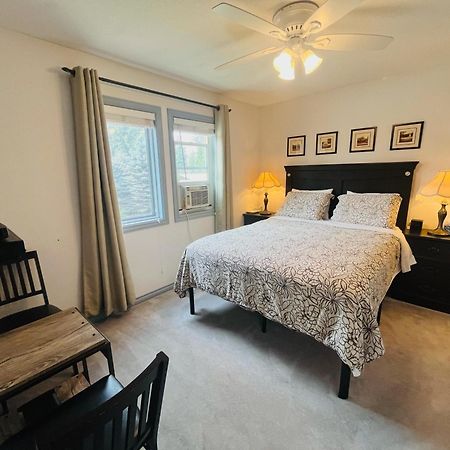 Cornerstone Bed And Breakfast Revelstoke Exteriör bild