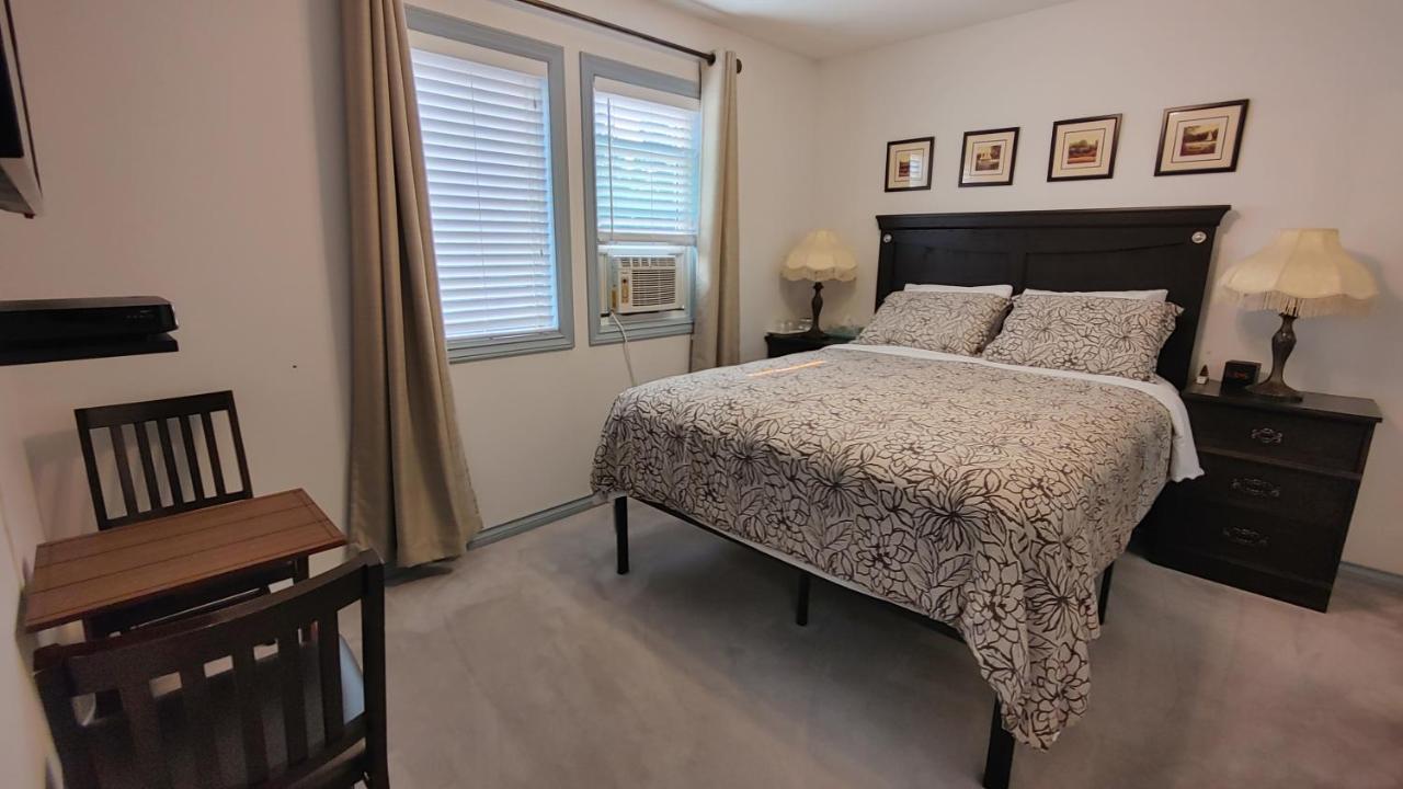 Cornerstone Bed And Breakfast Revelstoke Exteriör bild
