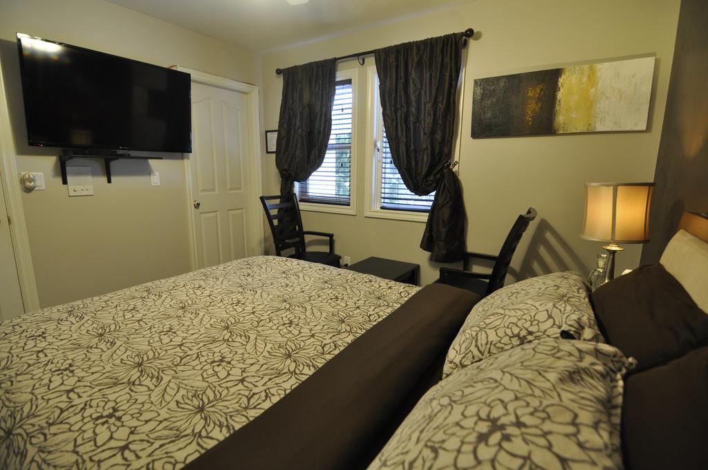 Cornerstone Bed And Breakfast Revelstoke Rum bild