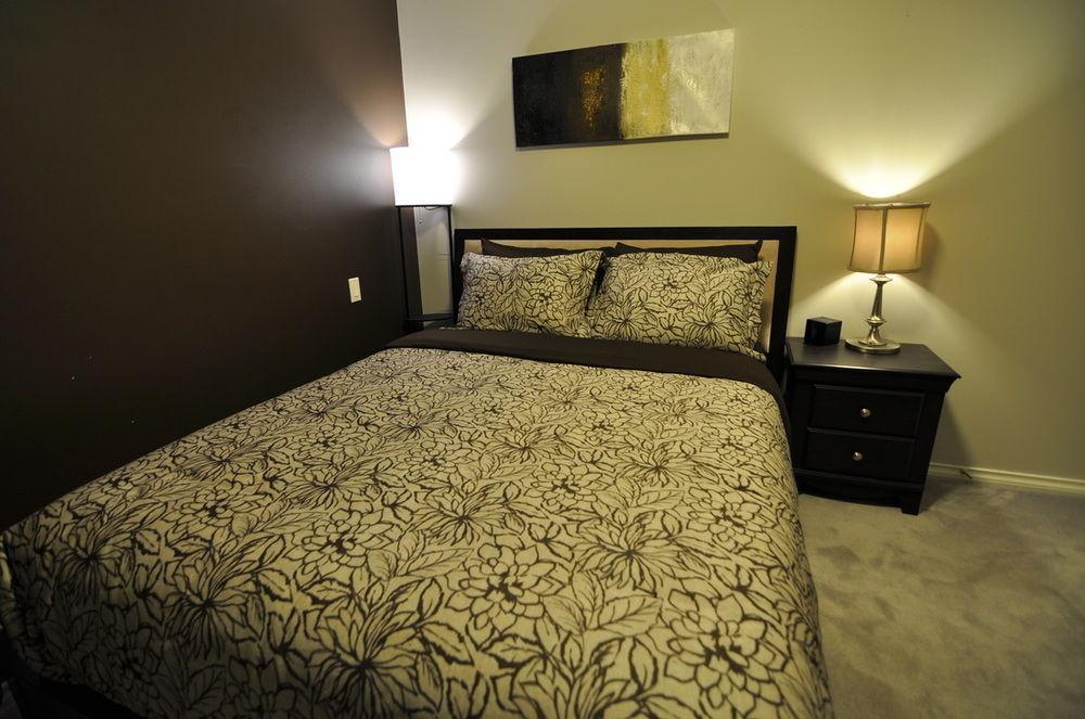 Cornerstone Bed And Breakfast Revelstoke Exteriör bild